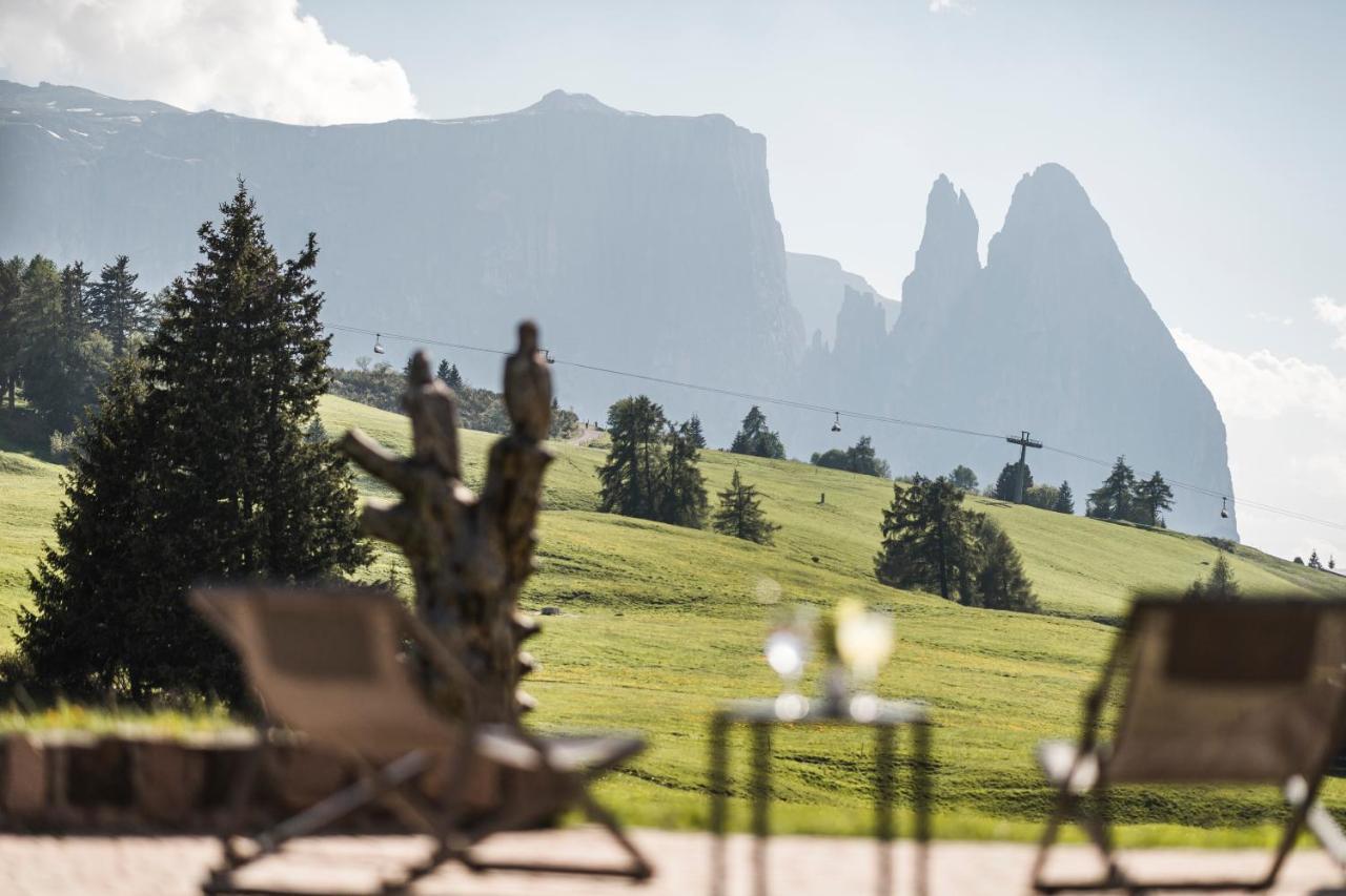 Hotel Steger-Dellai Alpe Di Siusi Exterior photo